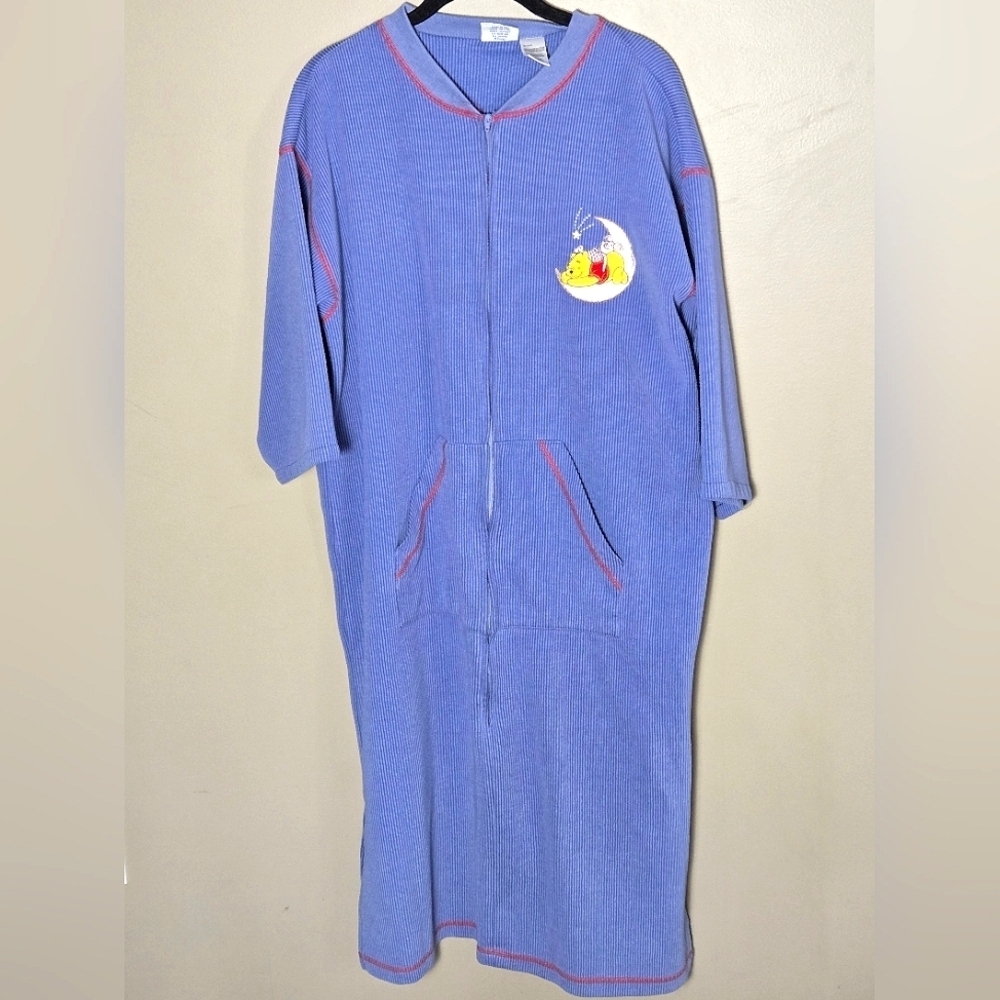 Vintage 90's Women's Momcore Disney Pooh Embroidered 3/4 Zip Robe, Large